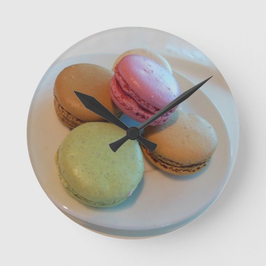 French Macarón Runde Wanduhr (Vorderseite)