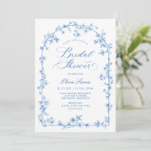 French Wildflower Toile Blue Bridal Shower Einladung (Stehend Vorderseite)
