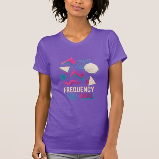 FREQUENZ – Vintage Synthwave Abstrakte Gestaltung T-Shirt (Vorderseite)