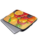 Fresh Bounty: Vibrant Fruit Harvest Design Laptopschutzhülle (Vorne Knopf)