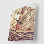 Fresh Bread Basket Kitchen Quadratische Wanduhr (Winkel)