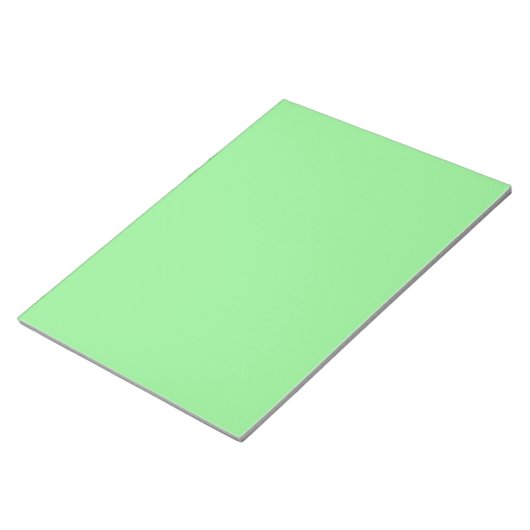 Fresh Light Green Notepad for Everyday Notes Notizblock (angewinkelt)