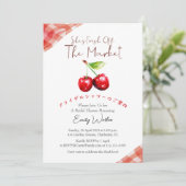 Fresh Off the Market Bridal Shower Cherry Rustic Einladung (Stehend Vorderseite)