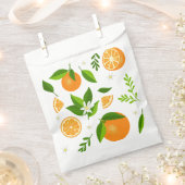 Fresh oranges with flowers and leaves geschenktütchen (Ausgeschnitten)