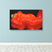 Fresh Red Bell Pepper Leinwanddruck (Insitu (Holzboden))