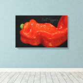 Fresh Red Bell Pepper Leinwanddruck (Insitu (Holzboden))