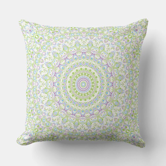 Fresh Spring Mandala in Green, Blue, and Lavender Kissen (Vorderseite)