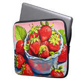Fresh Strawberry Bowl Laptopschutzhülle (Vorderseite Links)