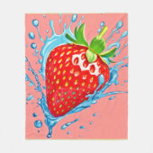 Fresh Strawberry Burst Fleecedecke (Vorderseite)