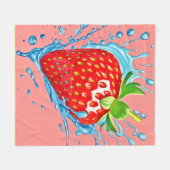 Fresh Strawberry Burst Fleecedecke (Vorderseite (Horizontal))