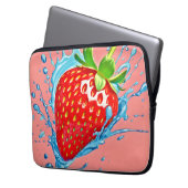 Fresh Strawberry Burst Laptopschutzhülle (Vorderseite Links)