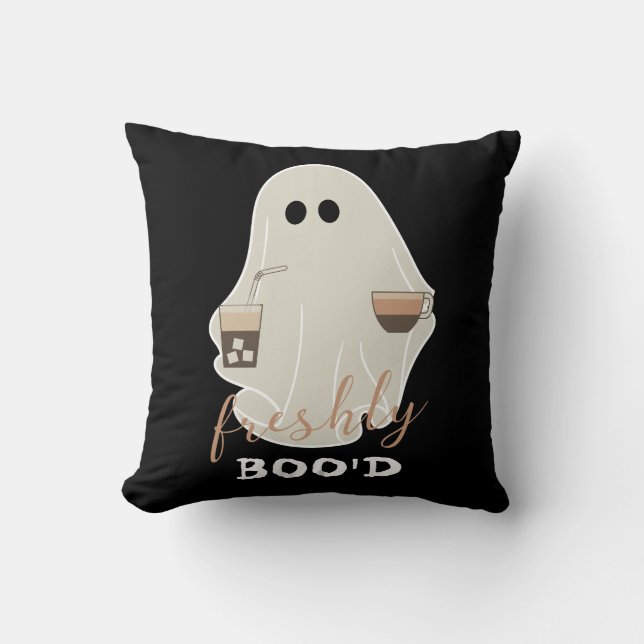 Freshly Boo'd | Halloween Niedlich Ghost | Schwarz Kissen (Vorderseite)