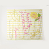 Freshly Graduated Lemon Pink Bow Graduation Wandteppich (Vorderseite (Horizontal))