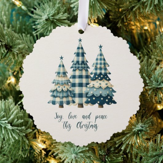 Freude, Liebe und Frieden Blau Karierte Weihnachts Ornament Karte (Insitu (Baum))