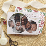 Freude | Moderne Runde 2 Foto Weihnachten Folien Feiertagskarte<br><div class="desc">Geben Sie Ihren Weihnachtskarten ein Glanzlicht mit Goldfolie, Silber oder Rose! Mit dieser eleganten Weihnachtskarte verbringen Sie Ihren Feiertagssjubiläum! Das Design mit zwei runden Fotos verleiht Ihren Lieblingsfamilienmomenten eine moderne Drehung. Das kleinere kreisförmige Foto wird kunstvoll auf das größere überlagert, wodurch ein ausgewogenes und stilvolles Layout entsteht. Das Wort "fröhlich"...</div>