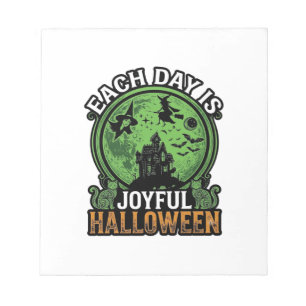 Freudiger Halloween Spukhaus Hexenkatze jeden Tag  Notizblock