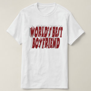 Freund mit bordeauxfarbener Typografie T-Shirt