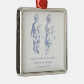 Freunde immer in Ihrem Herzen Zitat Silbernes Ornament (Rechts)