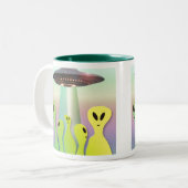 freundliche Außerirdischen Zwei-Tone-Kaffee-Tasse Zweifarbige Tasse (Vorderseite Links)