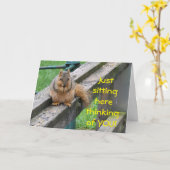 FREUNDLICHES SQUIRREL IST SPRICHWORT "GLÜCKLICHER  KARTE (Gelbe Blume)