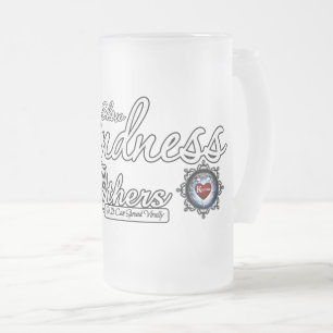 Freundlichkeit für andere zeigen mattglas bierglas
