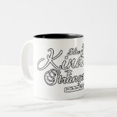 Freundlichkeit gegenüber Fremden zeigen Zweifarbige Tasse (Vorderseite Links)