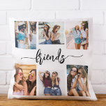 Freundschaft Freunde 6 Foto Collage Keepake Gesche Kissen<br><div class="desc">Feiern Sie das Wesen der Freundschaft mit den Freunden 6 Foto Collage Keepake Geschenkkissen werfen. Personalisiert mit einer wunderschön arrangierten Collage von sechs hochgeschätzten Fotos, fängt es die besonderen Momente ein, die Sie mit Ihren nächsten Freunden teilen. Dieses aus hochwertigen Materialien gefertigte Kissen verleiht jedem Raum eine stilvolle und gefühlvolle...</div>