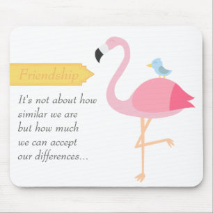 Freundschafts-Cartoon: Rosa Flamingo mit Blauem Vo Mousepad