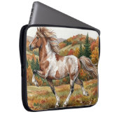 Freya Icelandic Horse in Autumn Forest Laptopschutzhülle (Vorne Rechts)