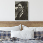 Frida Kahlo in Black Leinwanddruck (Insitu (Schlafzimmer))