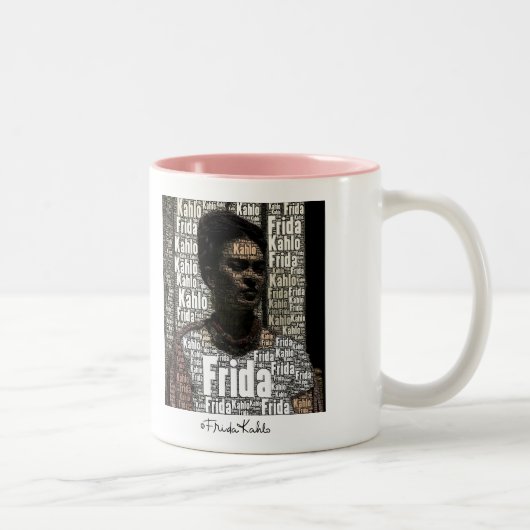 Frida Kahlo Lettering Portrait Zweifarbige Tasse (Rechts)
