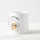 Fried and Prejudice Funny Egg Pun Kaffeetasse (Vorderseite Links)