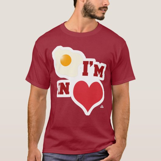 Fried Egg I in Liebe Funny Heart Motto T-Shirt (Vorderseite)