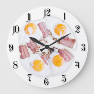 Fried eggs with bacon große wanduhr