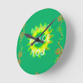 Friede sei mit dir: inspirierendes Grün und Gelb Runde Wanduhr (Winkel)