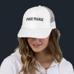 Frieden Bitte weiß schwarz einfachen Anti-Krieg Pr Truckerkappe<br><div class="desc">Frieden Bitte weiß und schwarz minimalistisch einfachen Anti-Krieg Protest Trucker Hat. Benutzerdefinierter schwarzer Text auf weißem Hintergrund.</div>