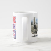 Frieden durch Kraft Jumbo-Tasse (Rückseite)