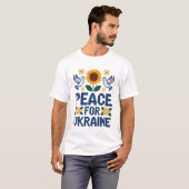 Frieden für die Ukraine Pixel Folkart T-Shirt (Vorne ganz)