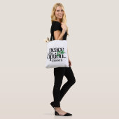 Frieden ist eine Wahl Tasche (Am Model)