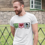 Frieden Liebe Real Anwesen T-Shirt<br><div class="desc">Hübsche echte Anwesen Geschenke für eine Immobilie,  eine Aktiengesellschaft,  einen Hypothekenmakler,  einen Kreditberater oder sogar einen neuen Hausbesitzer. Ein Friedensschild,  ein Herz und ein Haus.</div>