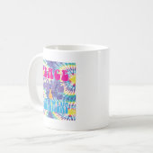 Frieden Liebe und Ruhestand mit Tie Dye Kaffeetasse (Vorderseite Links)