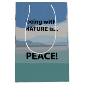 Frieden mit der Natur zu sein ist Frieden Mittlere Geschenktüte (Vorderseite)