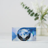 Friedenshände, die Erdschmetterlings-Blumen halten Visitenkarte (Stehend Vorderseite)