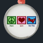 FriedensLiebe-Bogen-Krawatten Silbernes Ornament<br><div class="desc">Bowties Rot des Herzens I.</div>