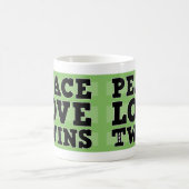 FriedensLiebe und -zwillinge Kaffeetasse (Mittel)
