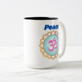 Friedensmeditat Zweifarbige Tasse (VorderseiteRechts)