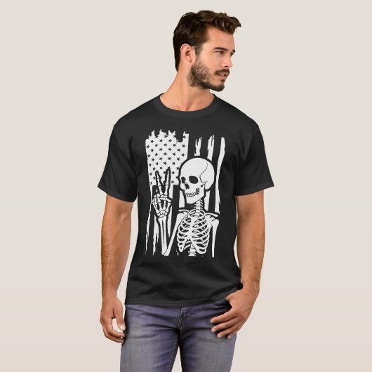 Friedensschild-Skelett mit beängstigender amerikan T-Shirt (Vorne ganz)