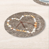 Friedenszeichen im Herzen von Seashells Strandküst Runder Pappuntersetzer (Angewinkelt)