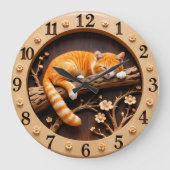 Friedlich schlafende orange getigerte Katze Große Wanduhr (Vorderseite)