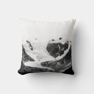 FRIEDLICHE BERGLANDSCHAFT KISSEN